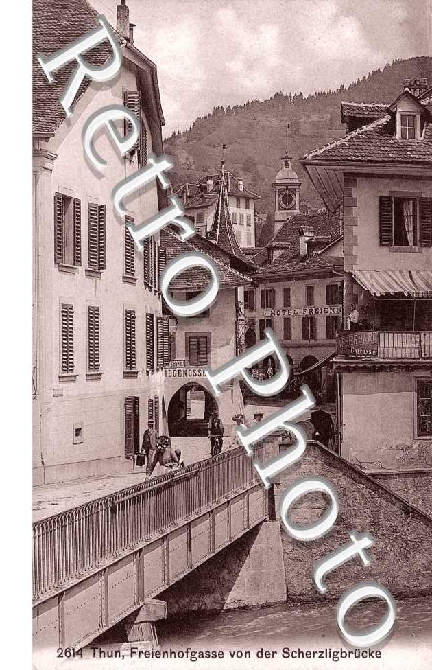 Thun, Freienhofgasse von der Scherzligbrucke
