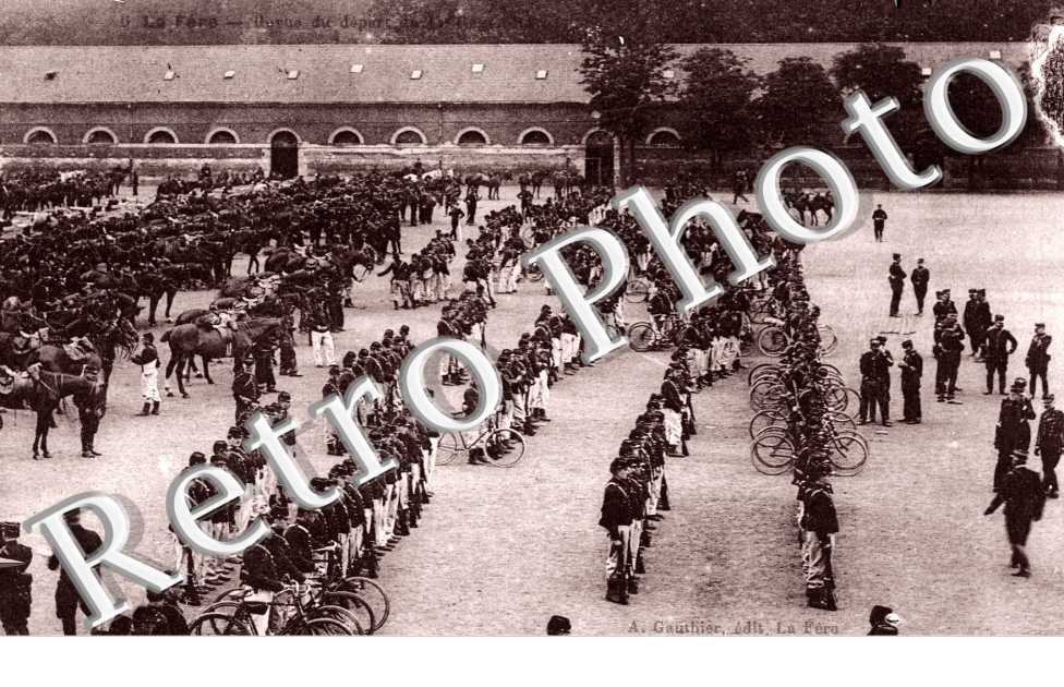 Revue du depart du 15eme regiment