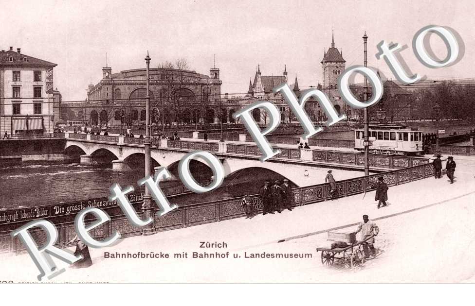 Bahnhofbrucke mit Bahnhof. Pont ferroviaire et gare