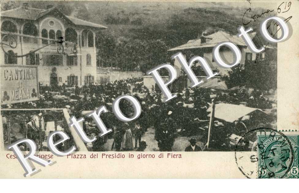 Piazza del presidio in giorno di fiera