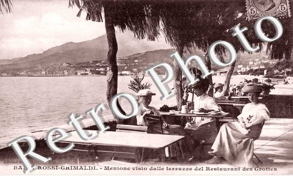 mentone visto dalle terrazze del restaurant des Grottes
