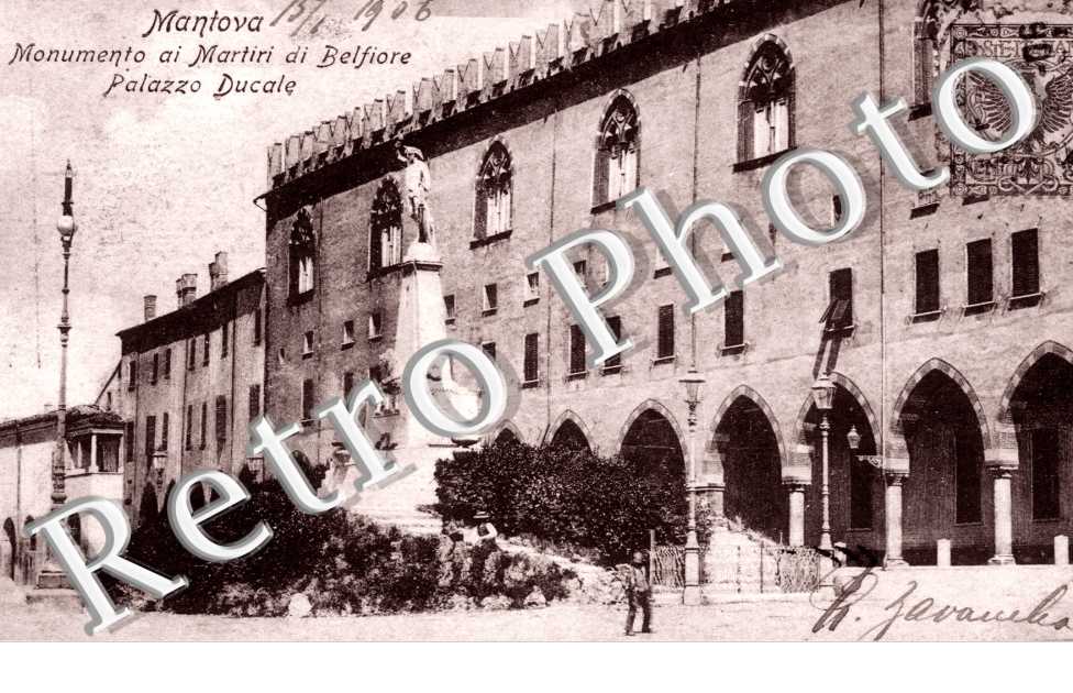 Monumento ai Martiri di Belfiore Palazzo Ducale