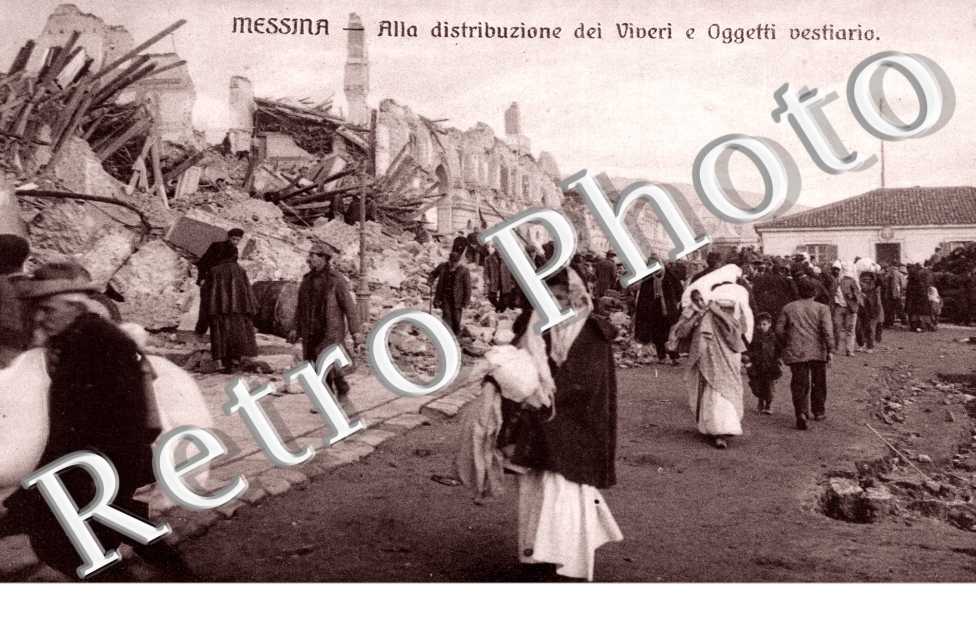 alla distribuzione deu Viveri a oggetti vestiario  - Terromoto 