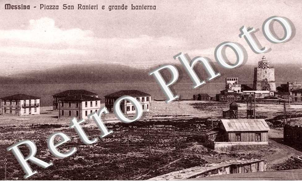 Piazza San Ranieri e grande Lanterna