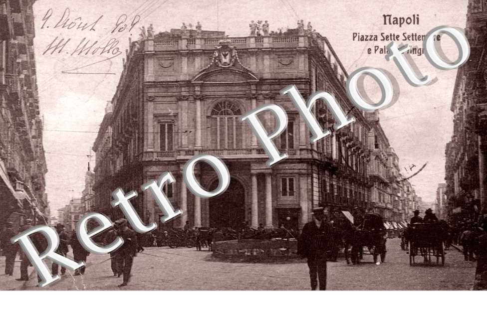 Piazza Sette Settembre e Palazzo Angri