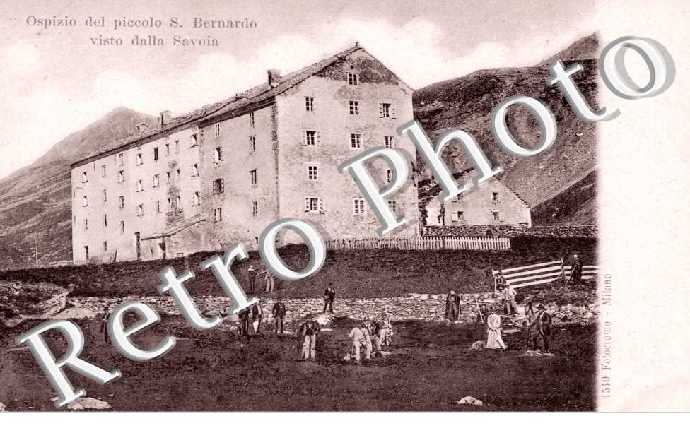 Ospizio del PiccoloS. Bernardo visto dalla Savoia