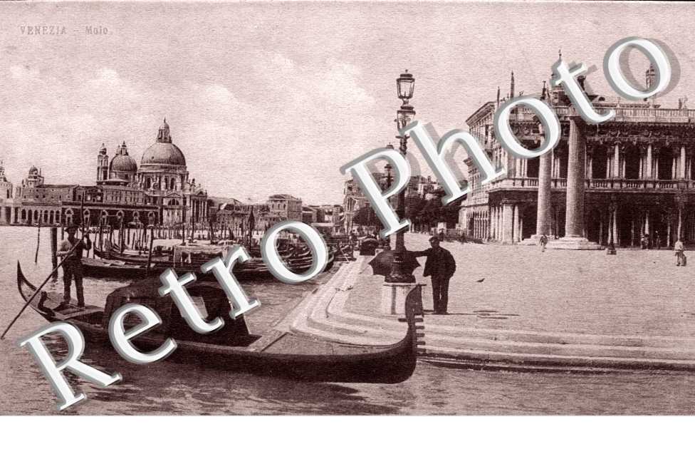 Molo