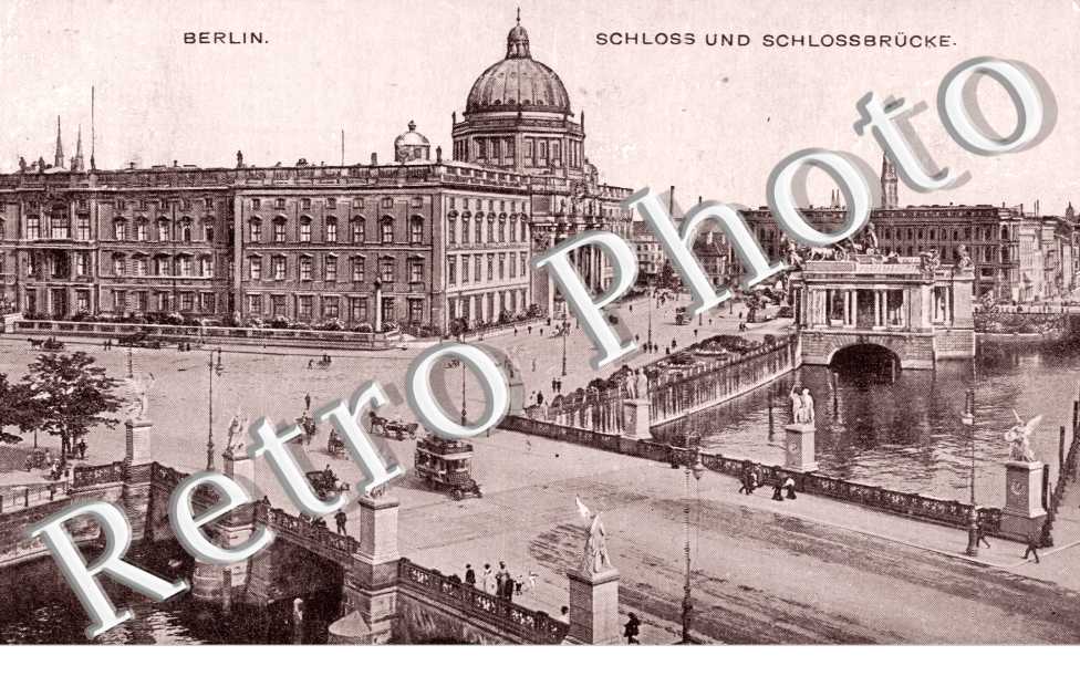 Schloss und Schlossbrucke