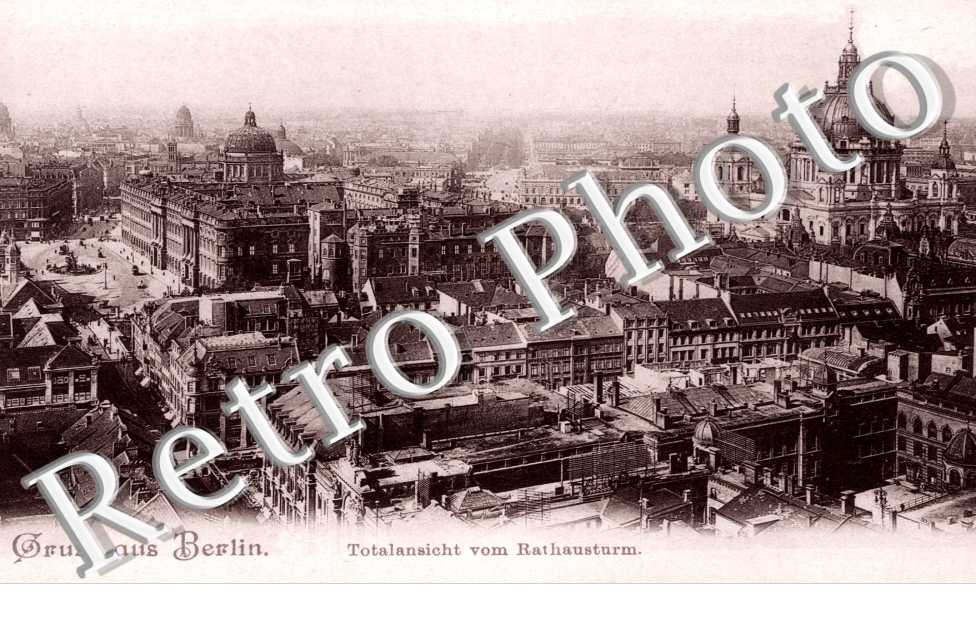 Totalansicht vom Rathausturm