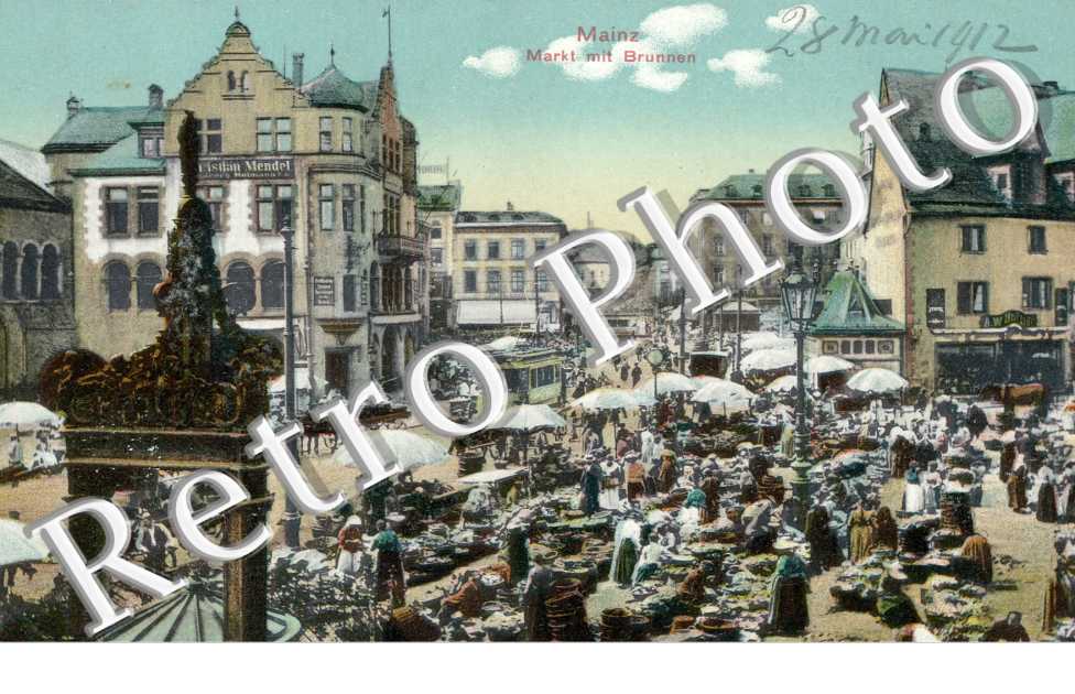 markt mit Brunnen