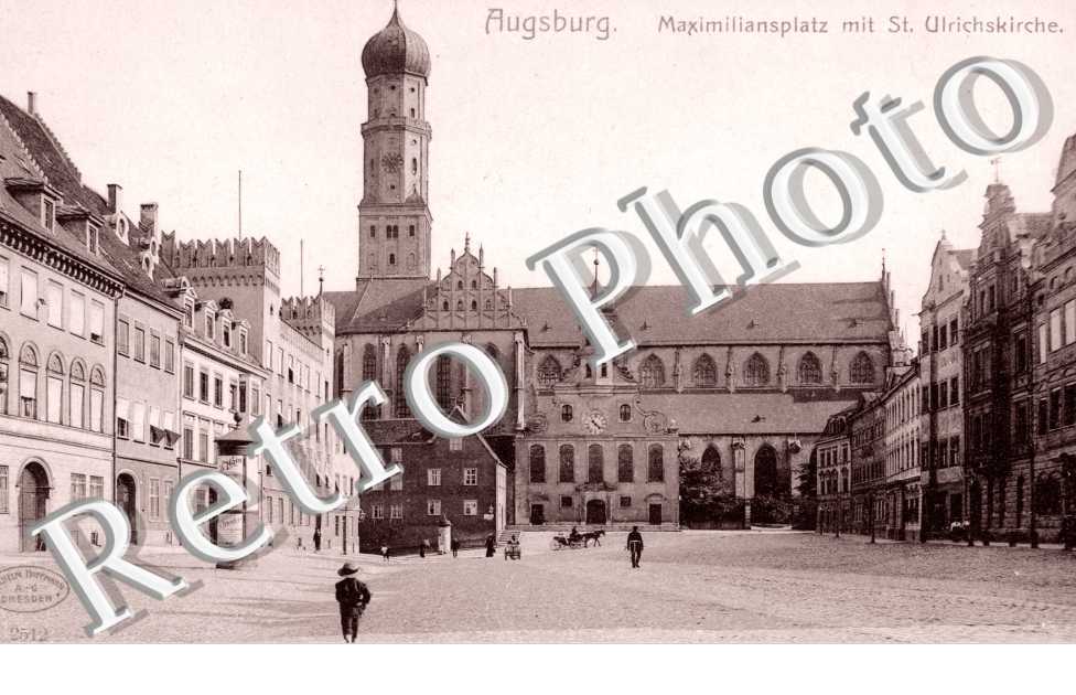 Maximiliansplatz mit Saint Ulrichskirche