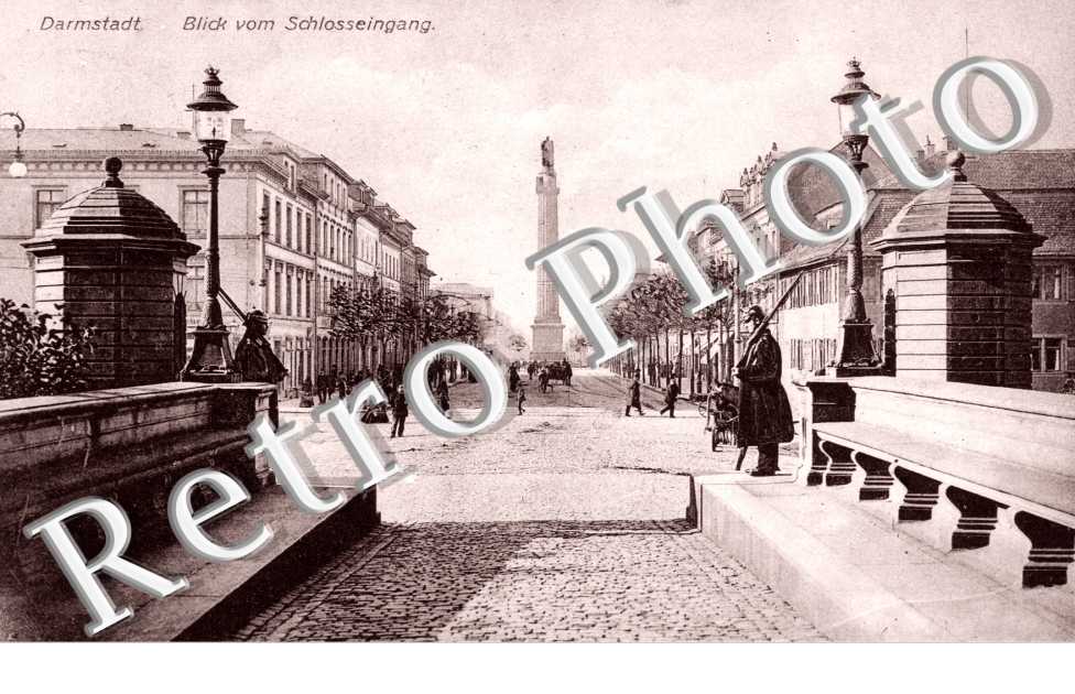 Blick vom Schlosseingang