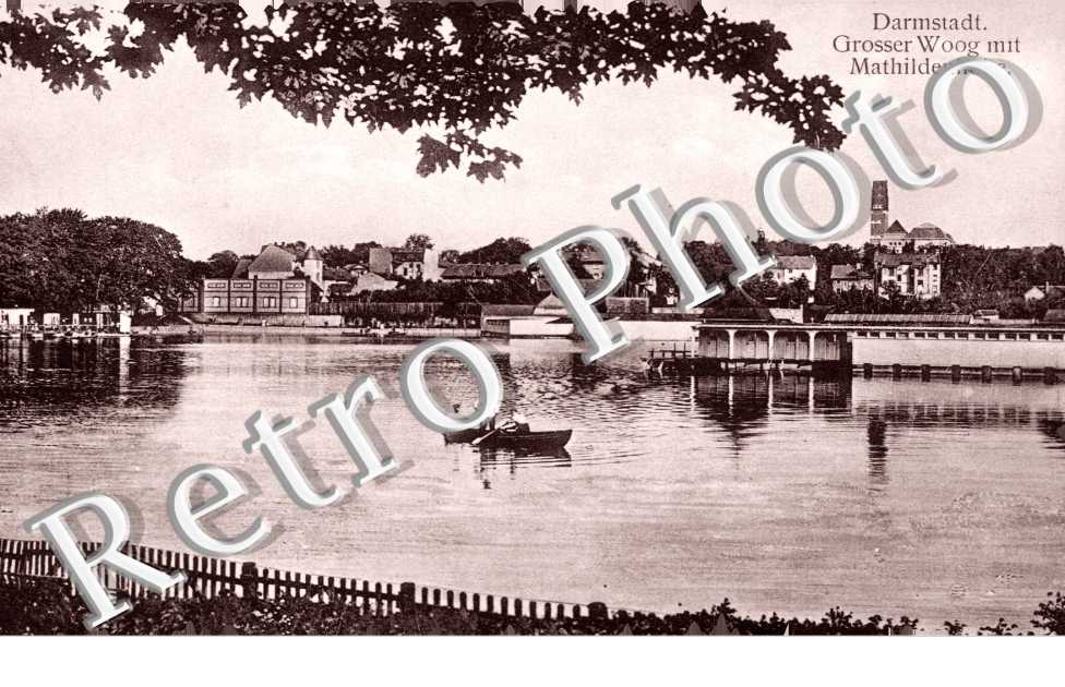 Darmstadt. Grosser Woog mit Mathildenhohe