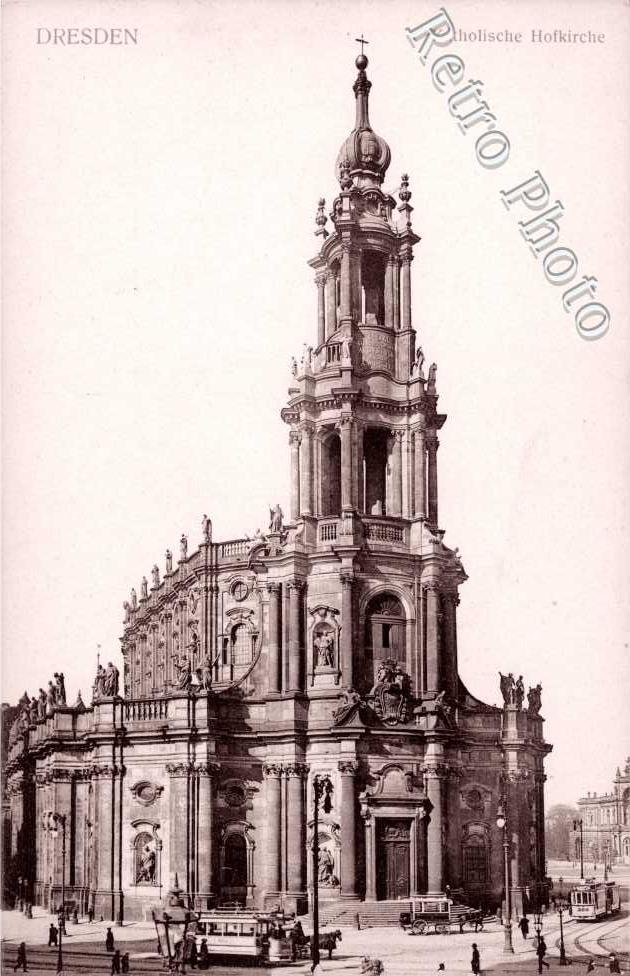 Katholische Hofkirche