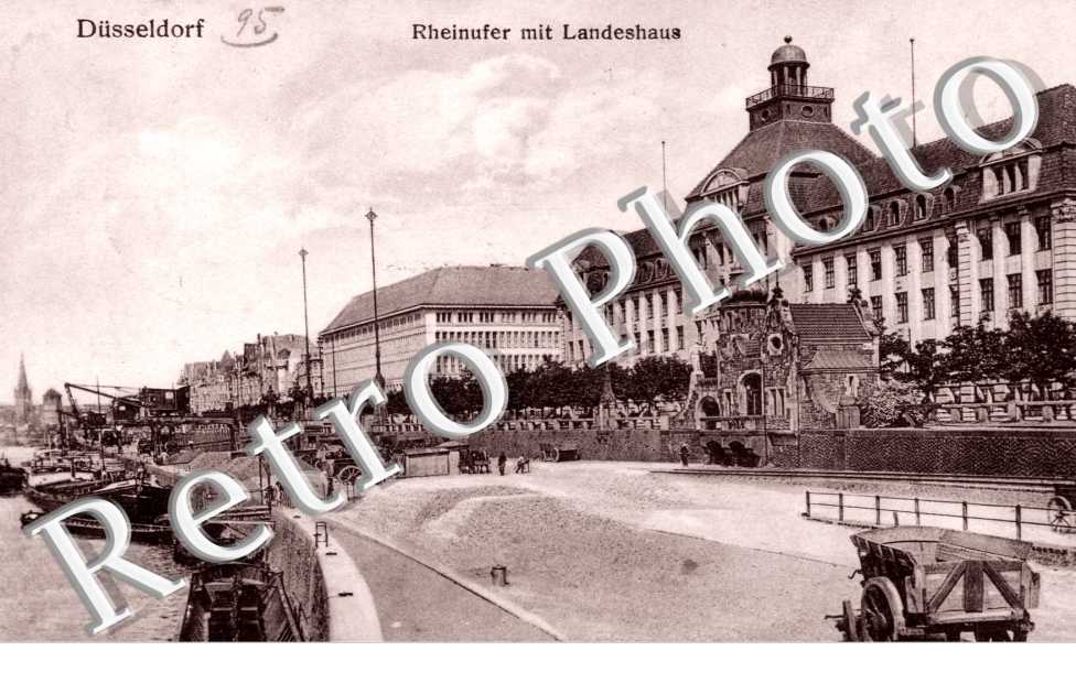 Rheinufer mit Landeshaus