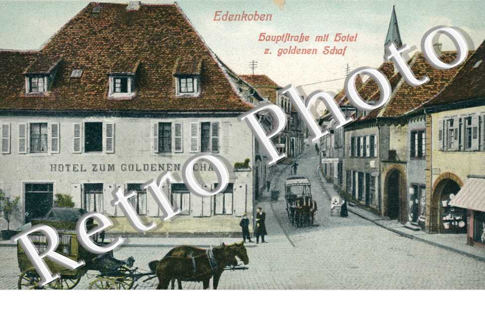 Hauptstrasse mit Hotel zum goldenen Schaf