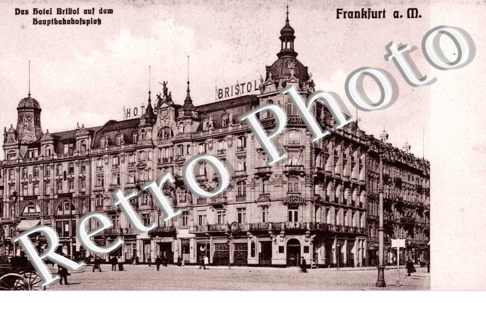 Das Hotel bristol auf dem Haupstbahnhofplatz