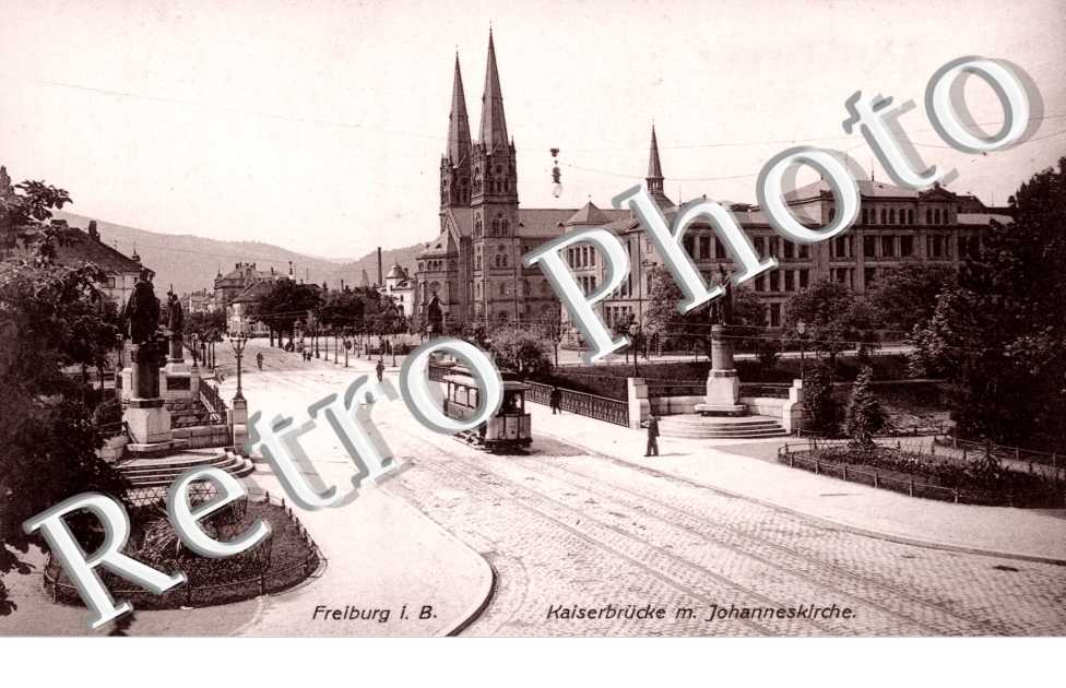 Kaiserbrucke mit Johanneskirche