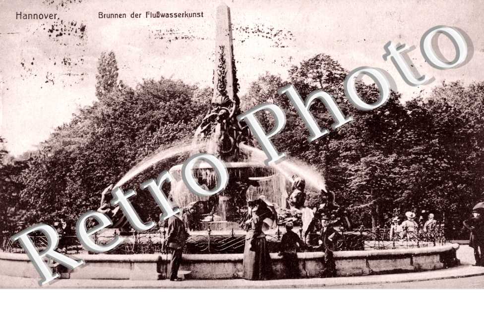 Brunnen der Flusswasserkunst