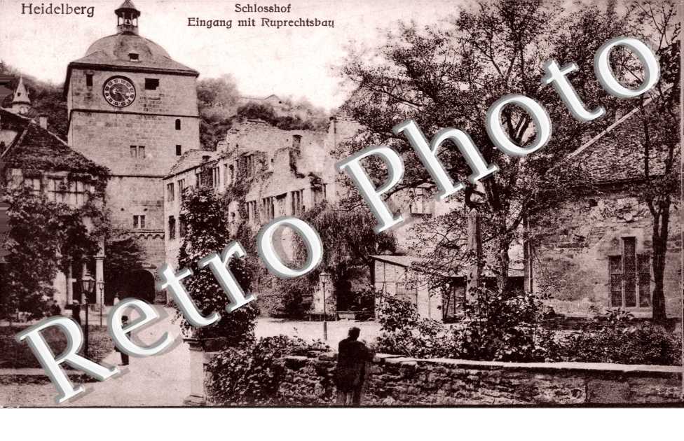 Schlosshof - Eingang