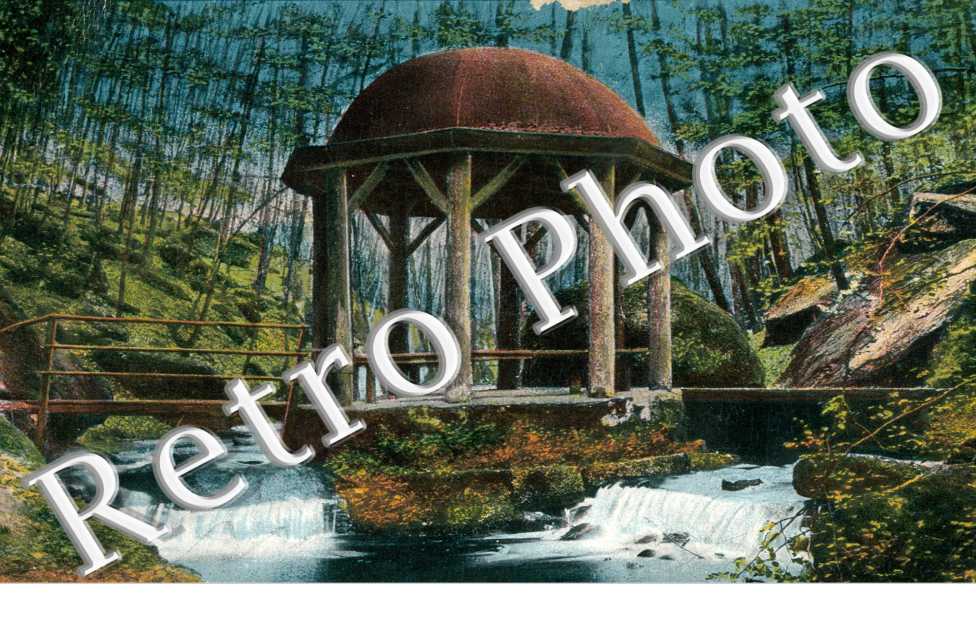Kiosque dans la Forêt 