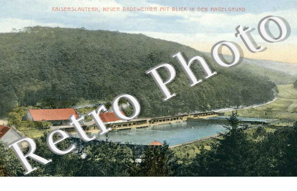 Neuer Badeweiher mit Blick in den Hagelgrund