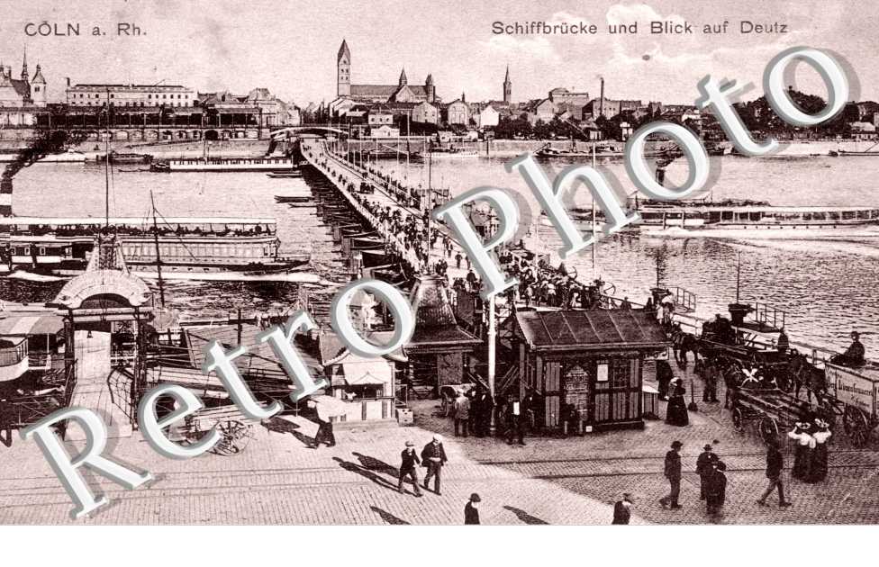 Schiffbrucke und Blick auf Deutz