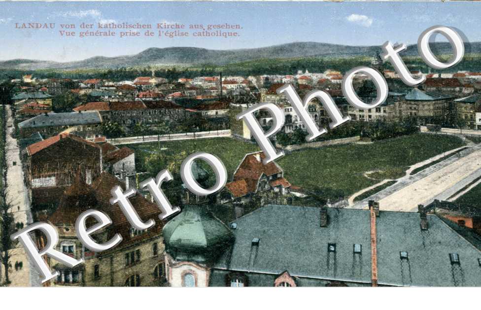Vue générale prise de l&#039;Eglise Catholique