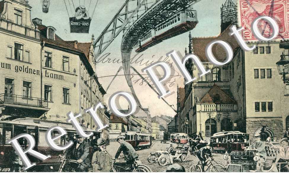 Vue interieure, une rue animee