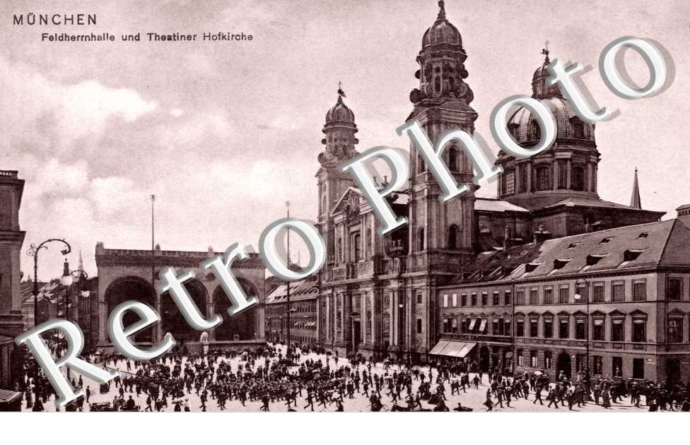 Feldherrnhalle und Theatiner Hofkirche