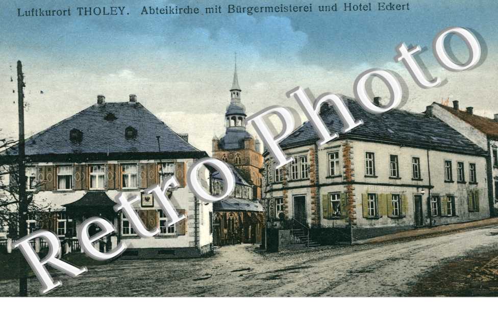 Mit Abteikirche mit Burgermeisterei und Hotel Eckert