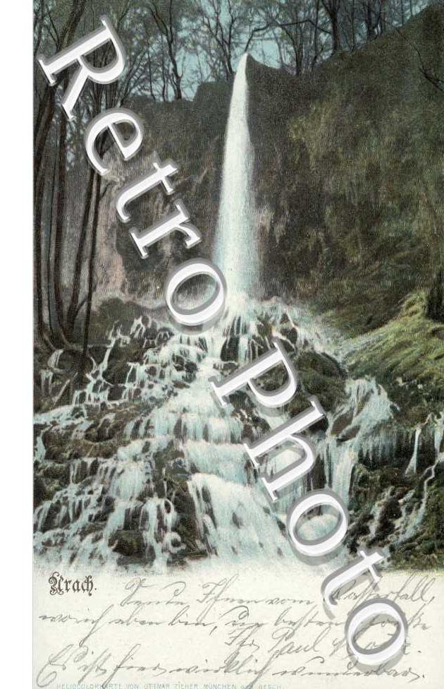 Une chute d&#039;eau