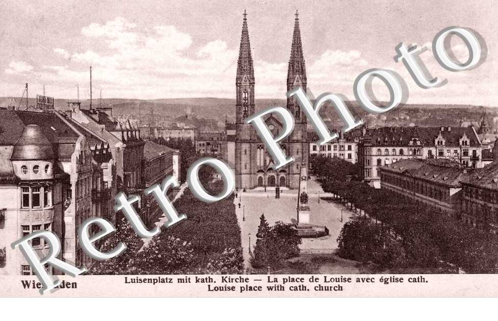 Luisenplatz mit Kath. Kirche