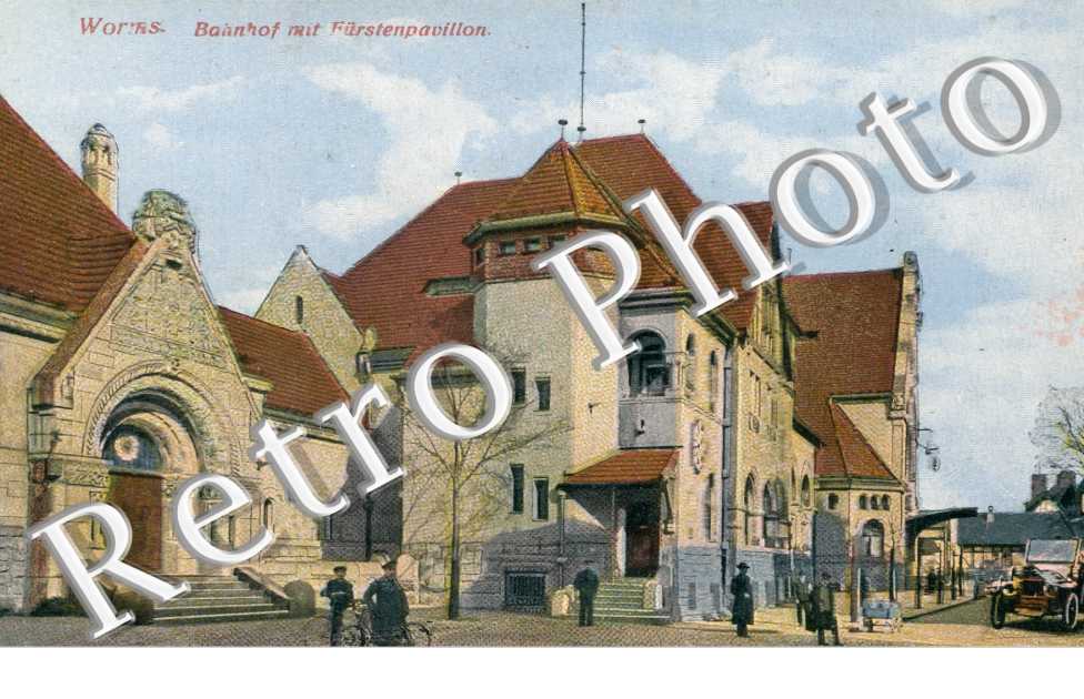 Bahnhof mit Furstenpavillon