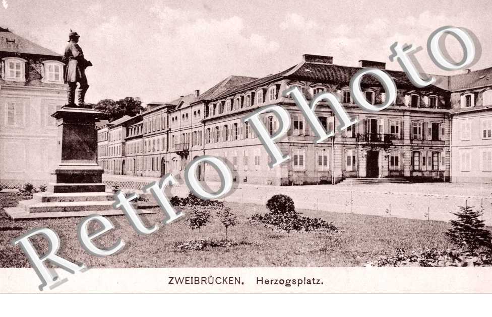 Herzogenplatz