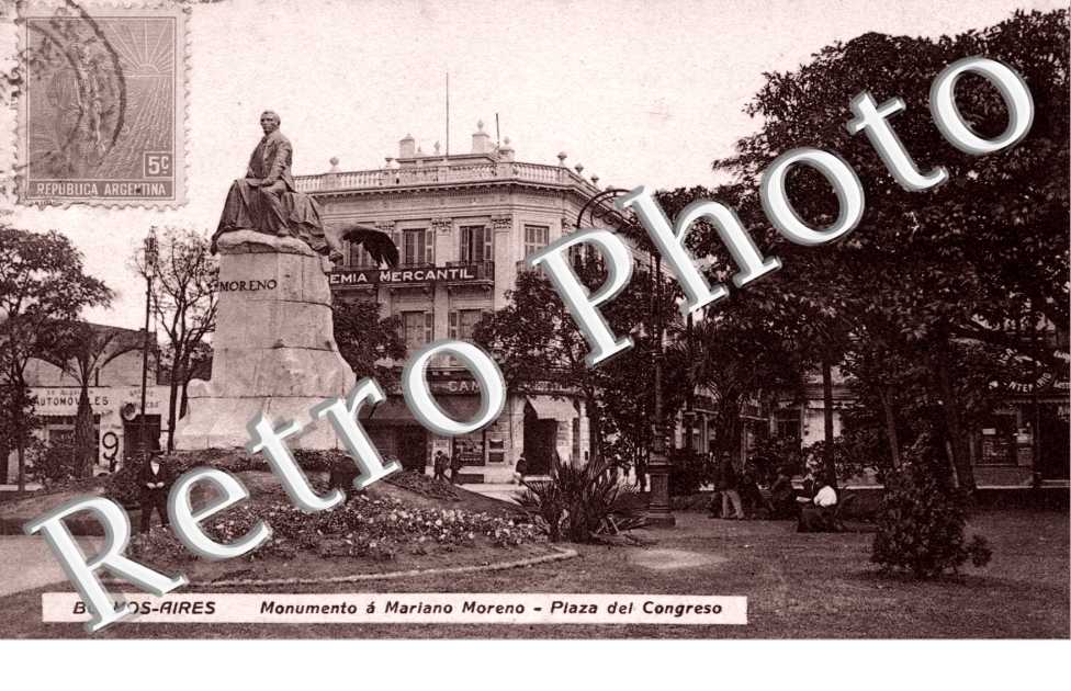 Monumento a Mariano Moreno - Plaza del Congreso