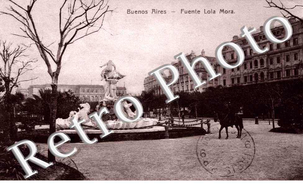 Fuente Lola Mora