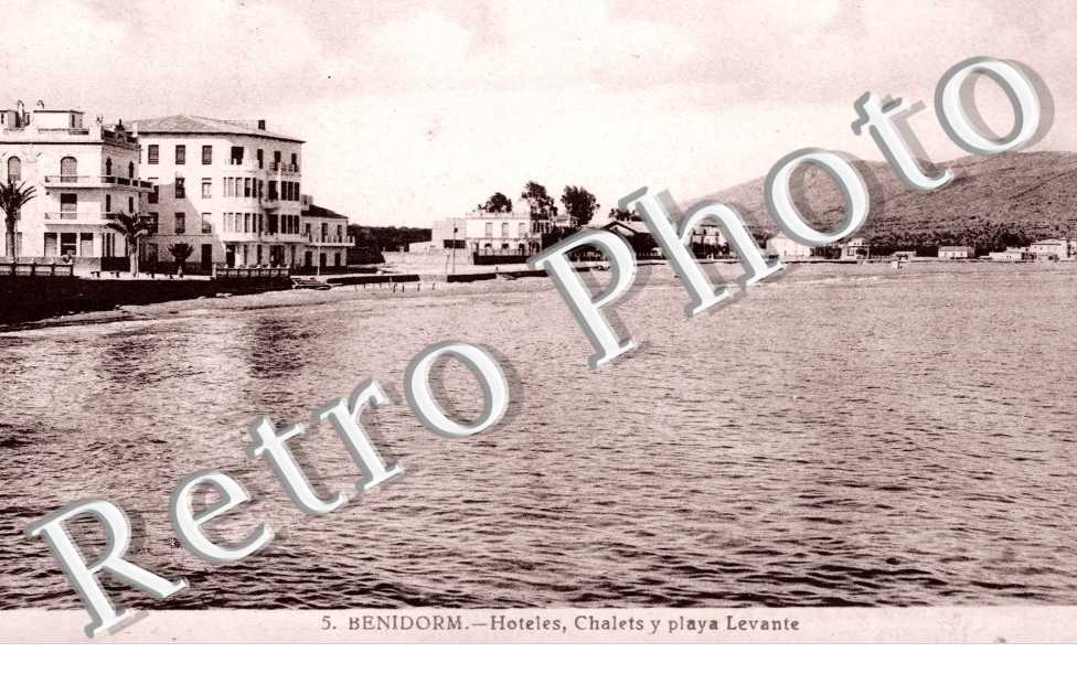 Hoteles, Charlets y Playa Levante