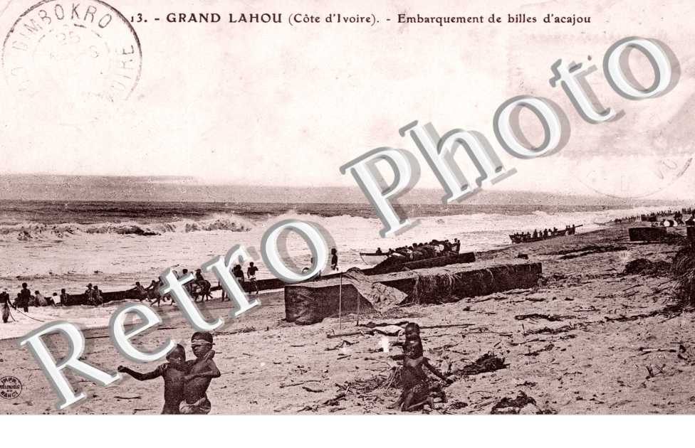 Embarquement de billes d&#039;acajou