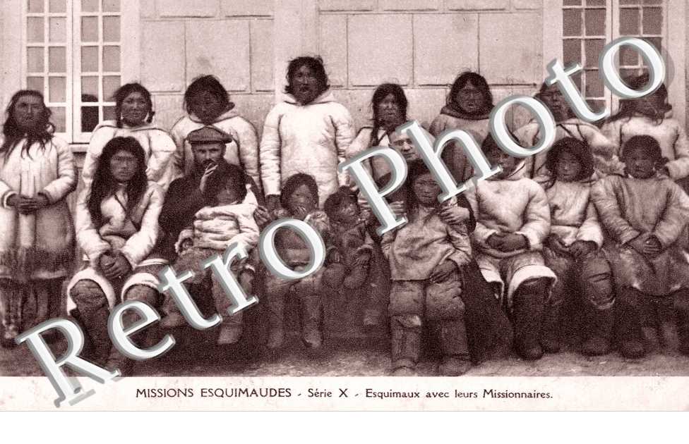 Missions esquimaudes, esquimaux avec leurs missionnaires