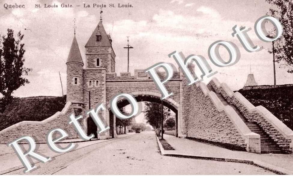 Porte St Louis, St. Louis gate