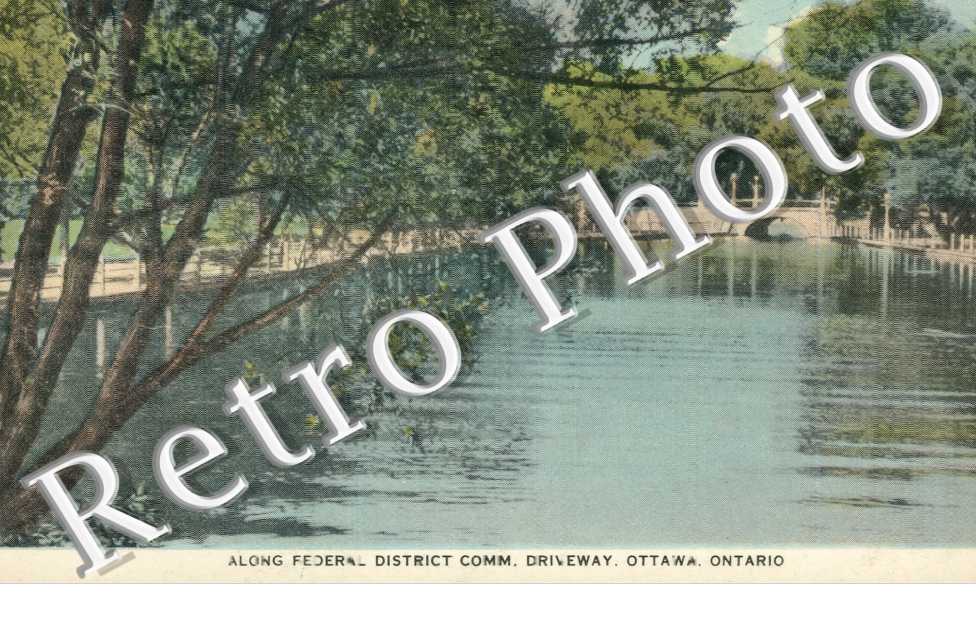 along federal district comm.driveway
