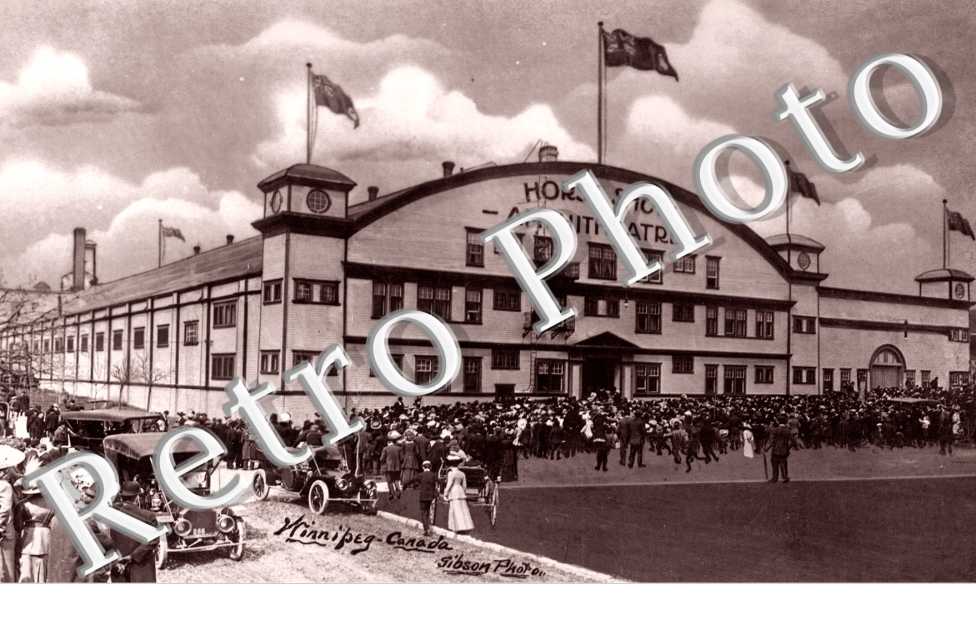 Horse Show, Amphiteatre