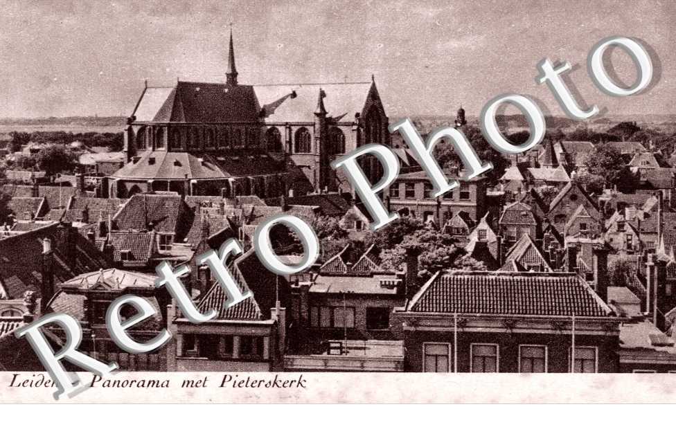 Panorama met Pieterskerk