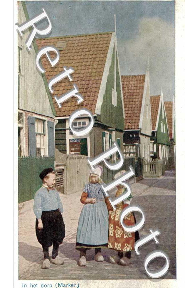In het dorp