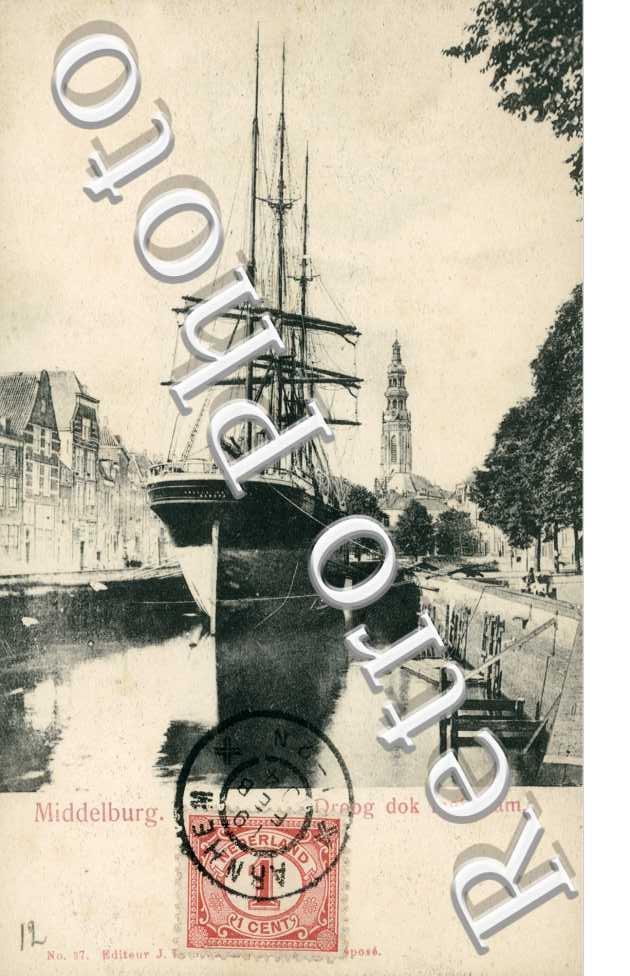 Droog dok met Dam