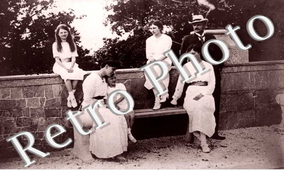 Princesse Astrid et sa Famille dans l&#039;Intimité