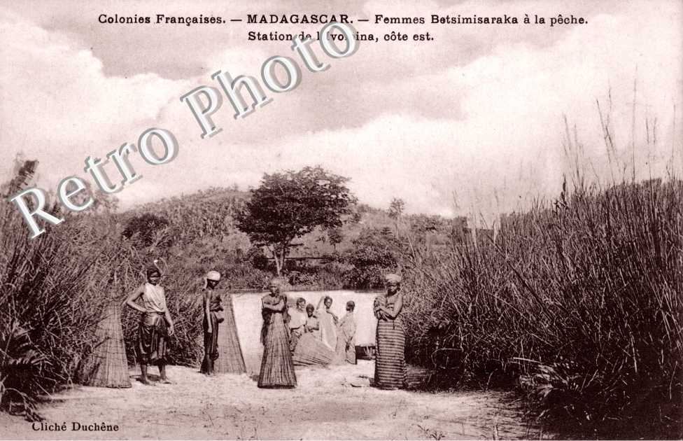 Femmes Betsimisaraka a la peche, Station de l&#039;Ivoloina