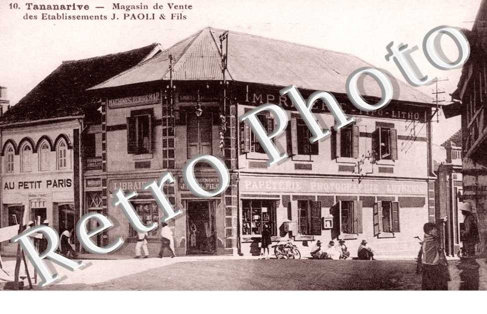 Magasin de vente des Etablissements J. Paoli et Fils