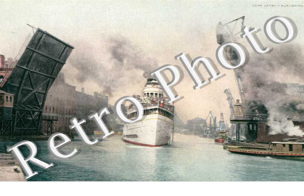 Roosevelt passing through state street bridge